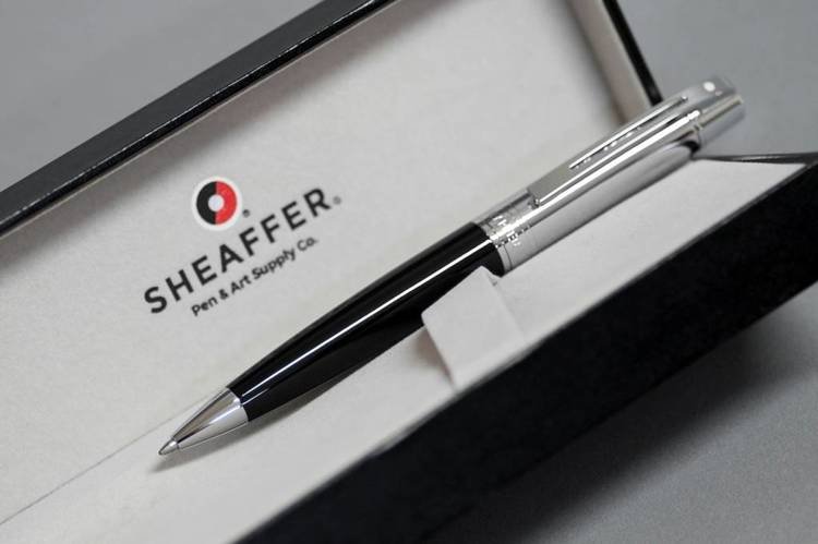 9314 Długopis Sheaffer kolekcja 300, czarny, wykończenia chromowane